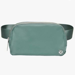 NWOT LULU LEMON EVERYWHERE BELT BAG TIDEWATER TEAL